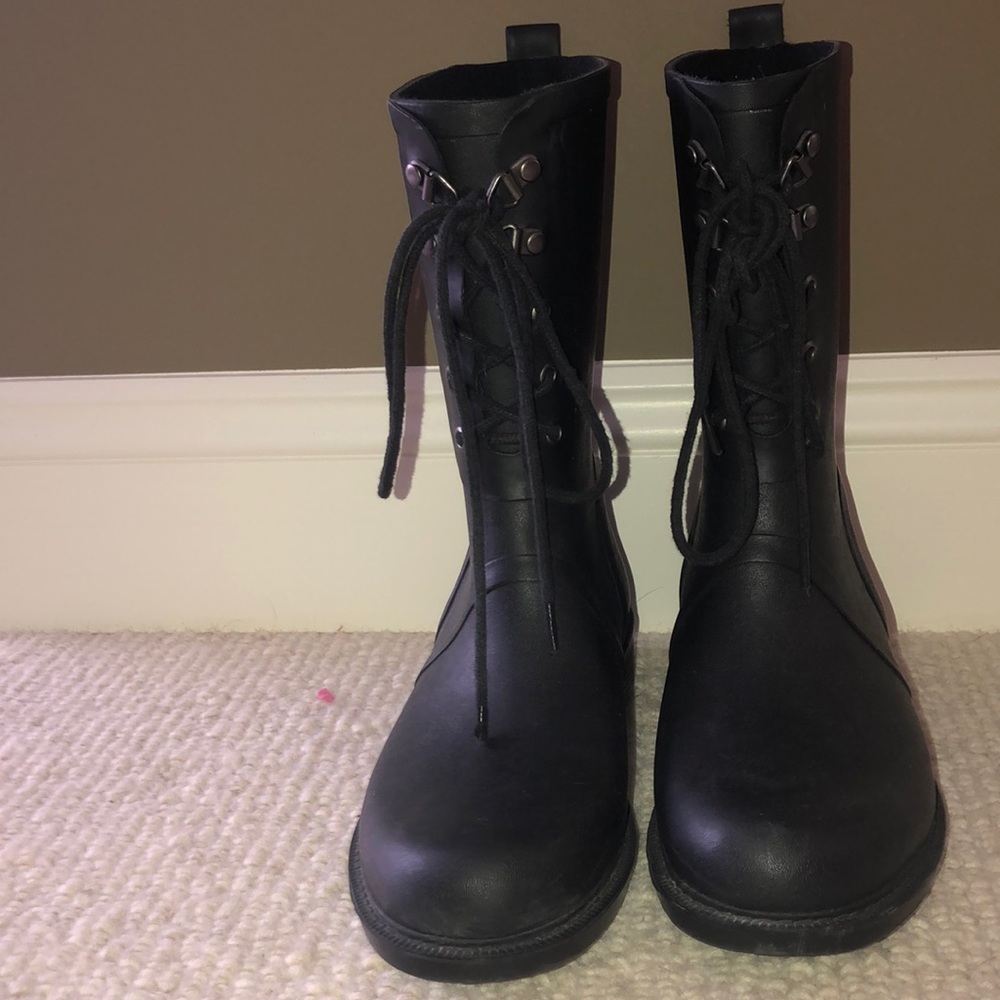 Rain boots lace up